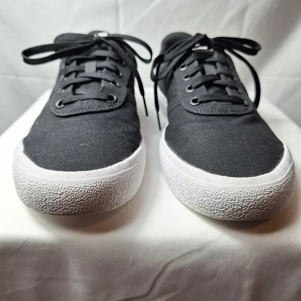 ADIDAS Vulc Raid3r Sneaker Men Sz 9.5 Black Canvas White Midsole Skater Jan/2022